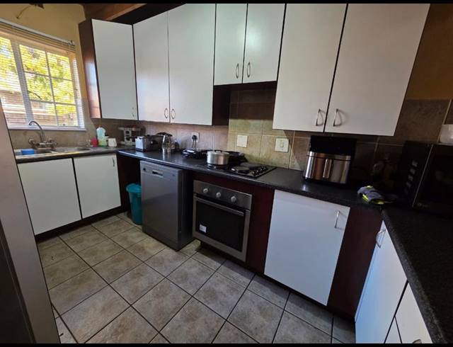 3 BEDROOM TOWNHOUSE FOR SALE IN MONTANA